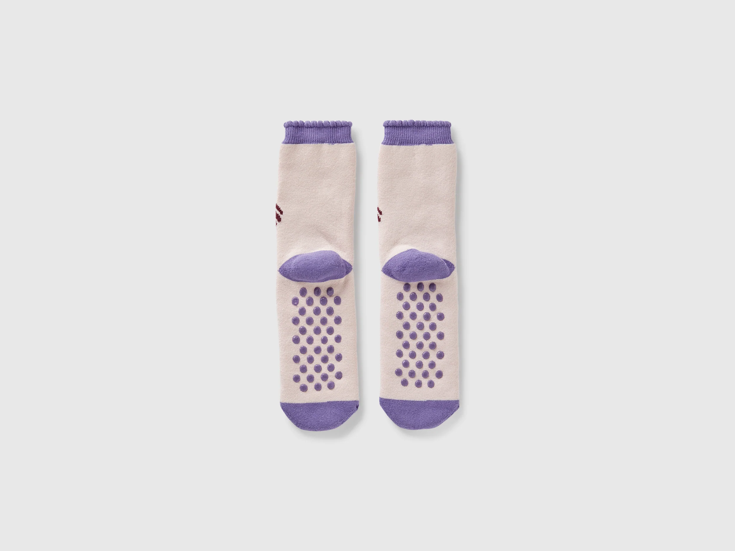 Calzini antiscivolo rosa con intarsio bambolina - Image 2