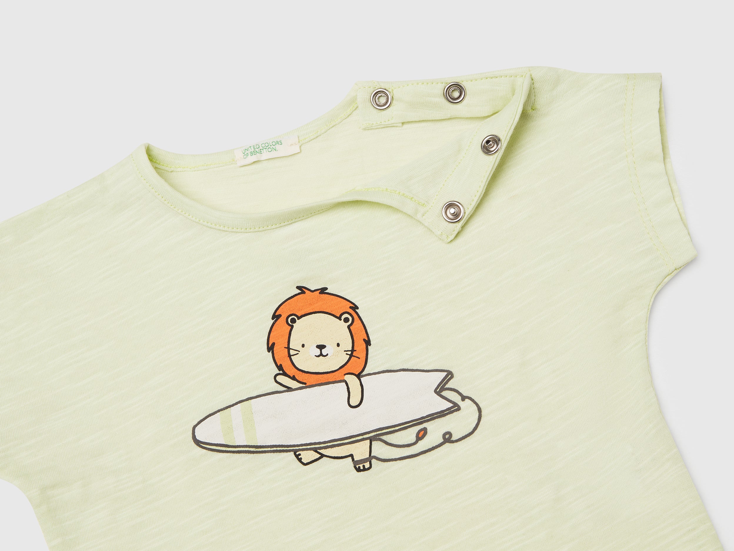 Completo leggero t-shirt e shorts - Image 3