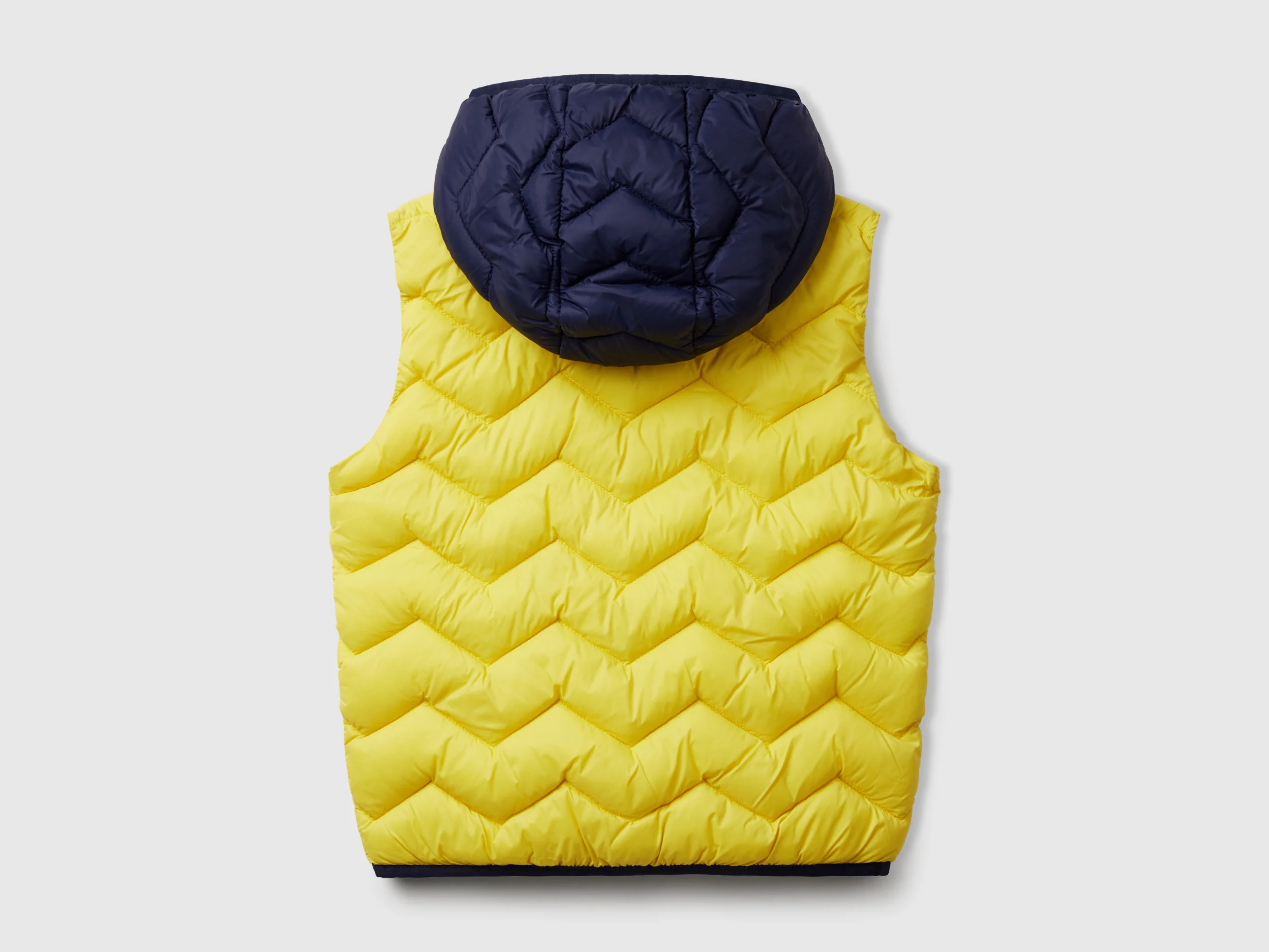 Gilet imbottito con cappuccio - Image 2