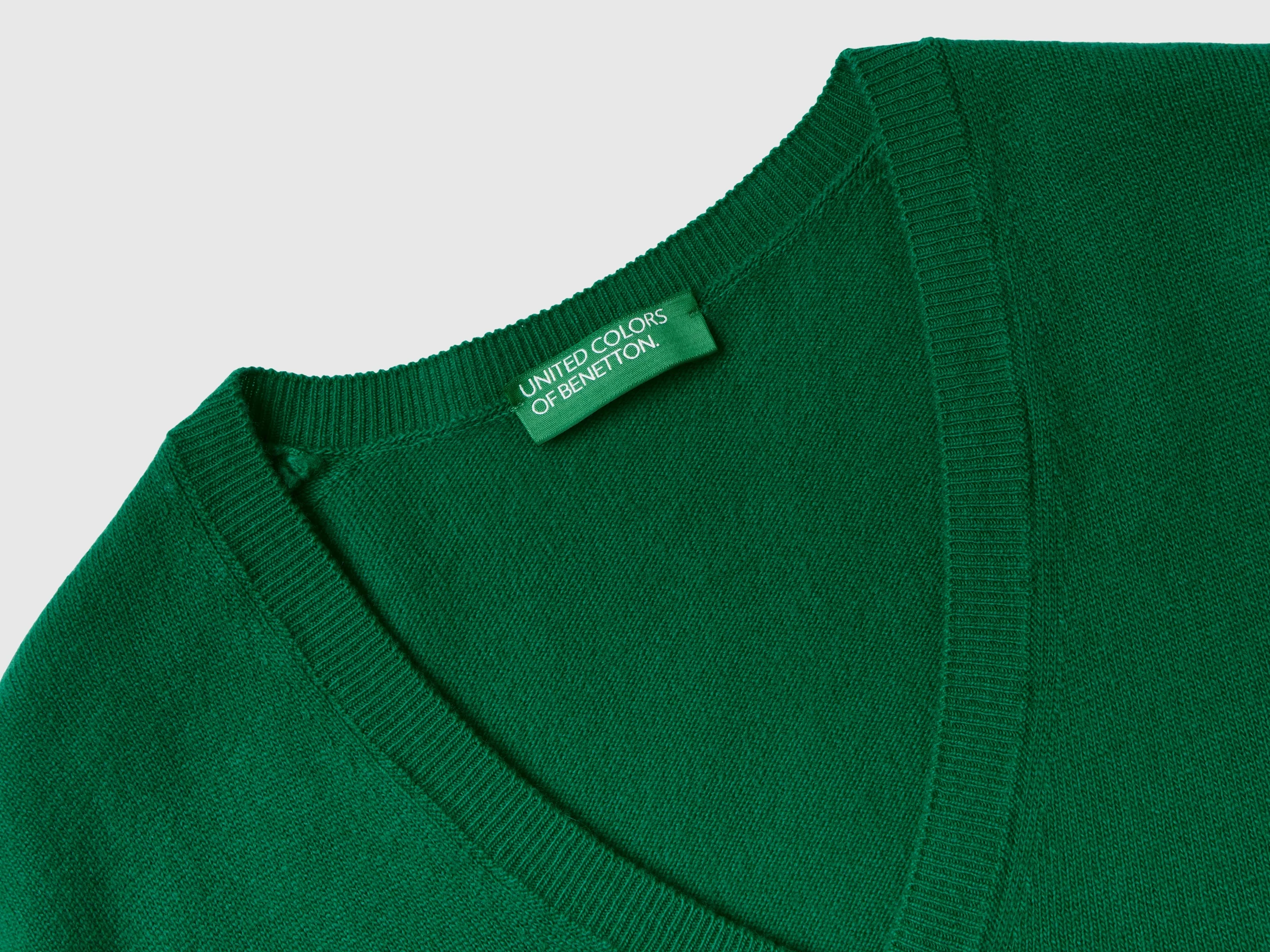 Maglia con scollo a V bosco in pura lana Merino - Image 3