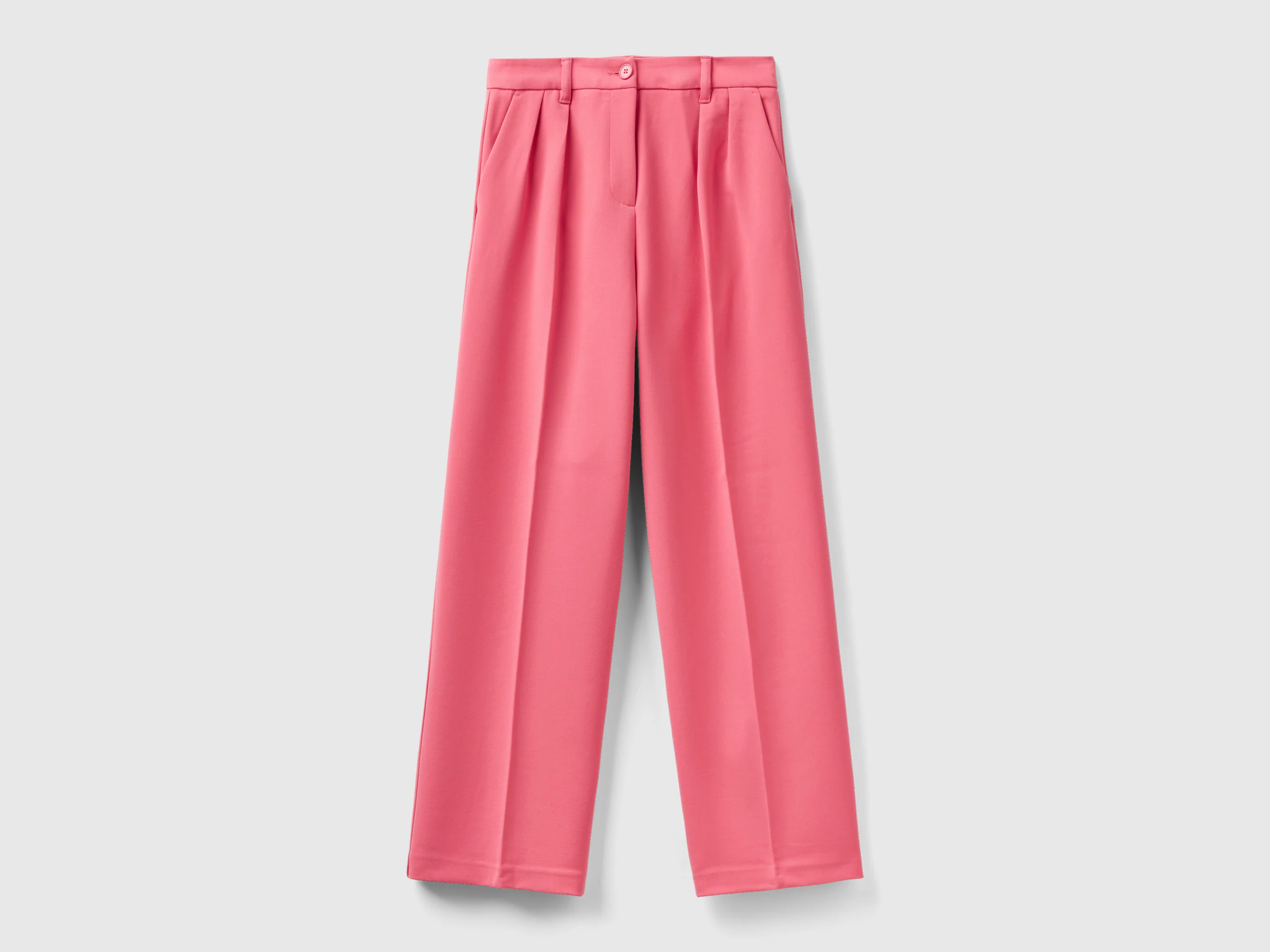 Pantaloni ampi con pieghe