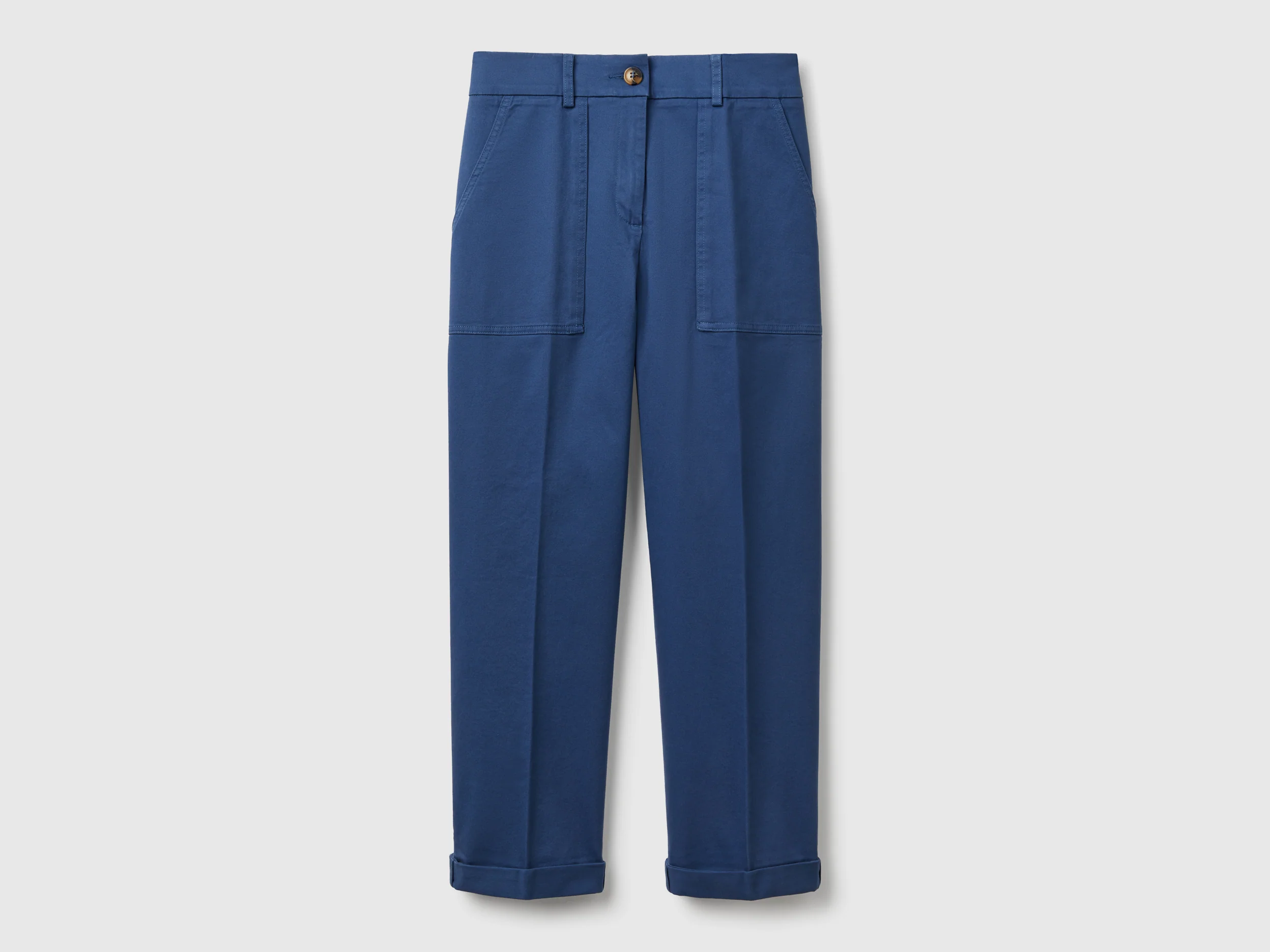 Pantaloni con risvolto in cotone stretch