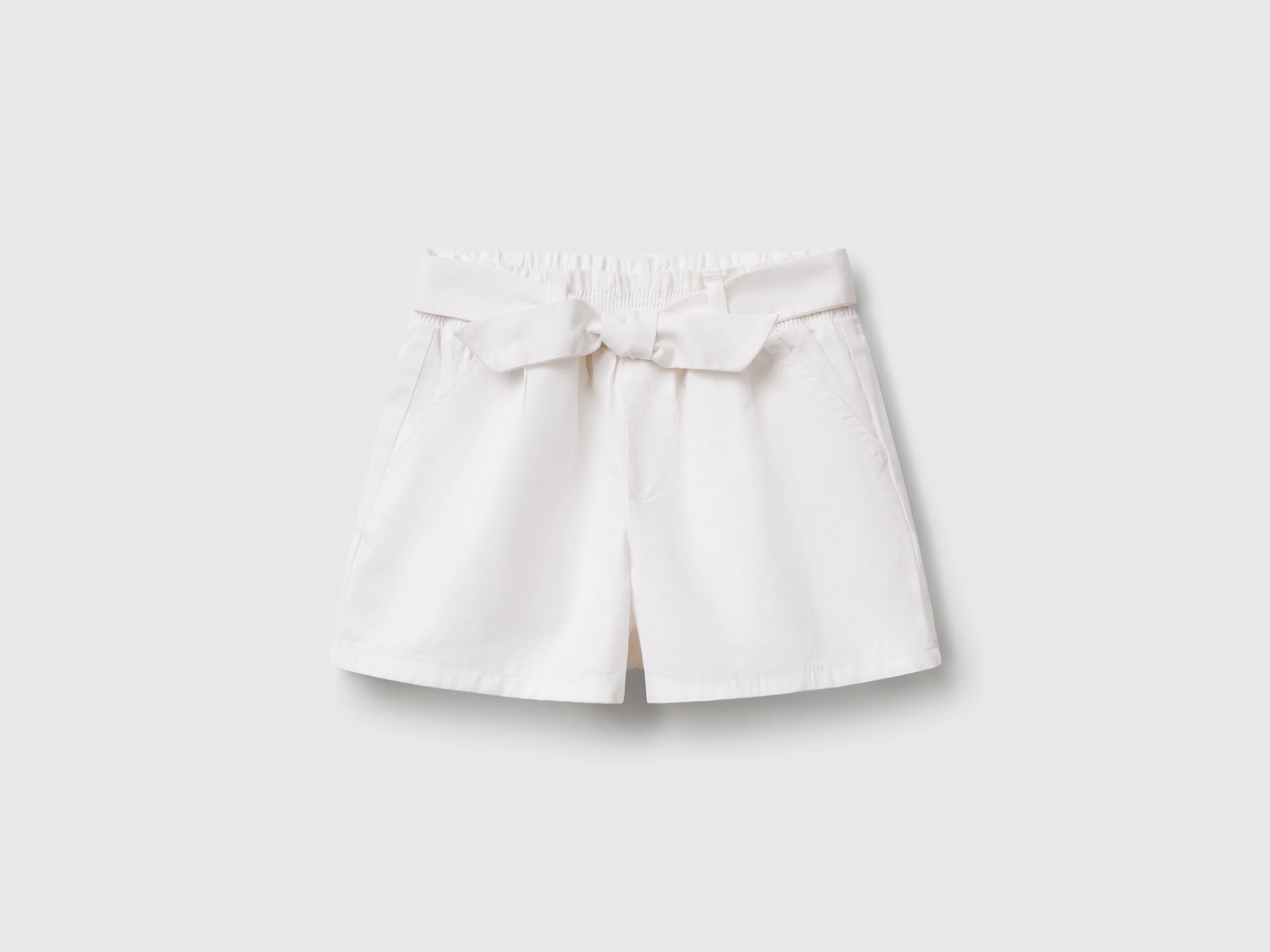 Pantaloni corti con fusciacca