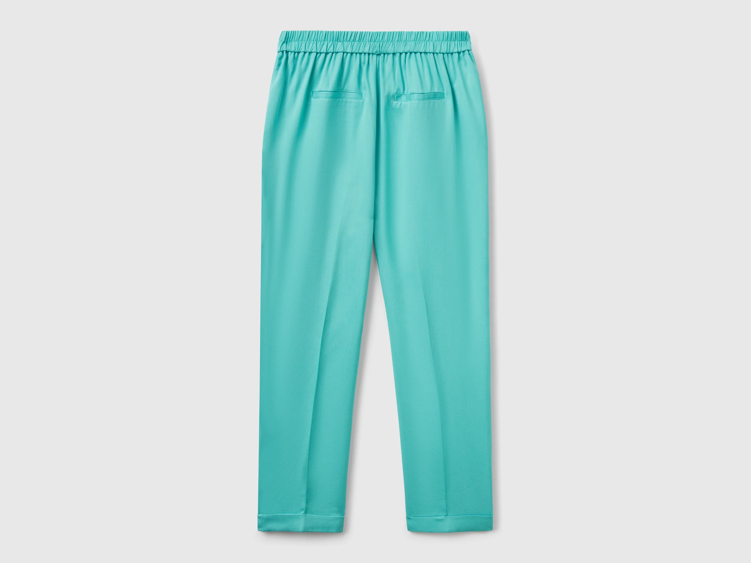 Pantaloni fluidi con risvolto - Image 2