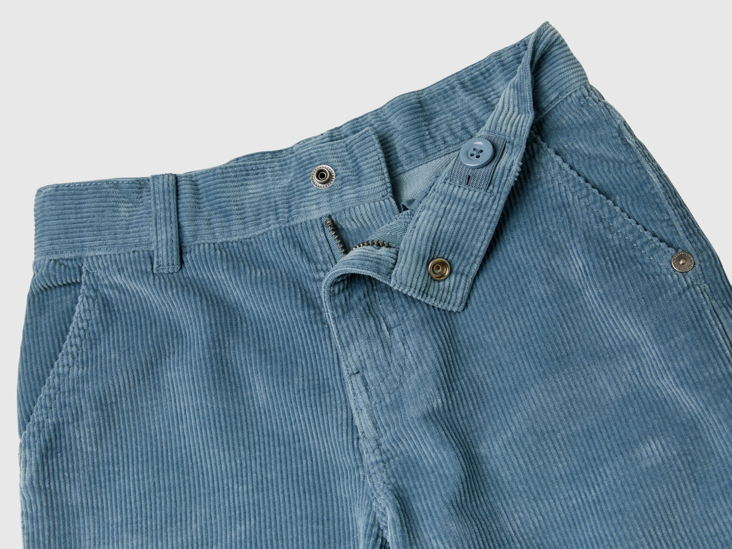 Pantaloni in velluto con risvolto - Image 3