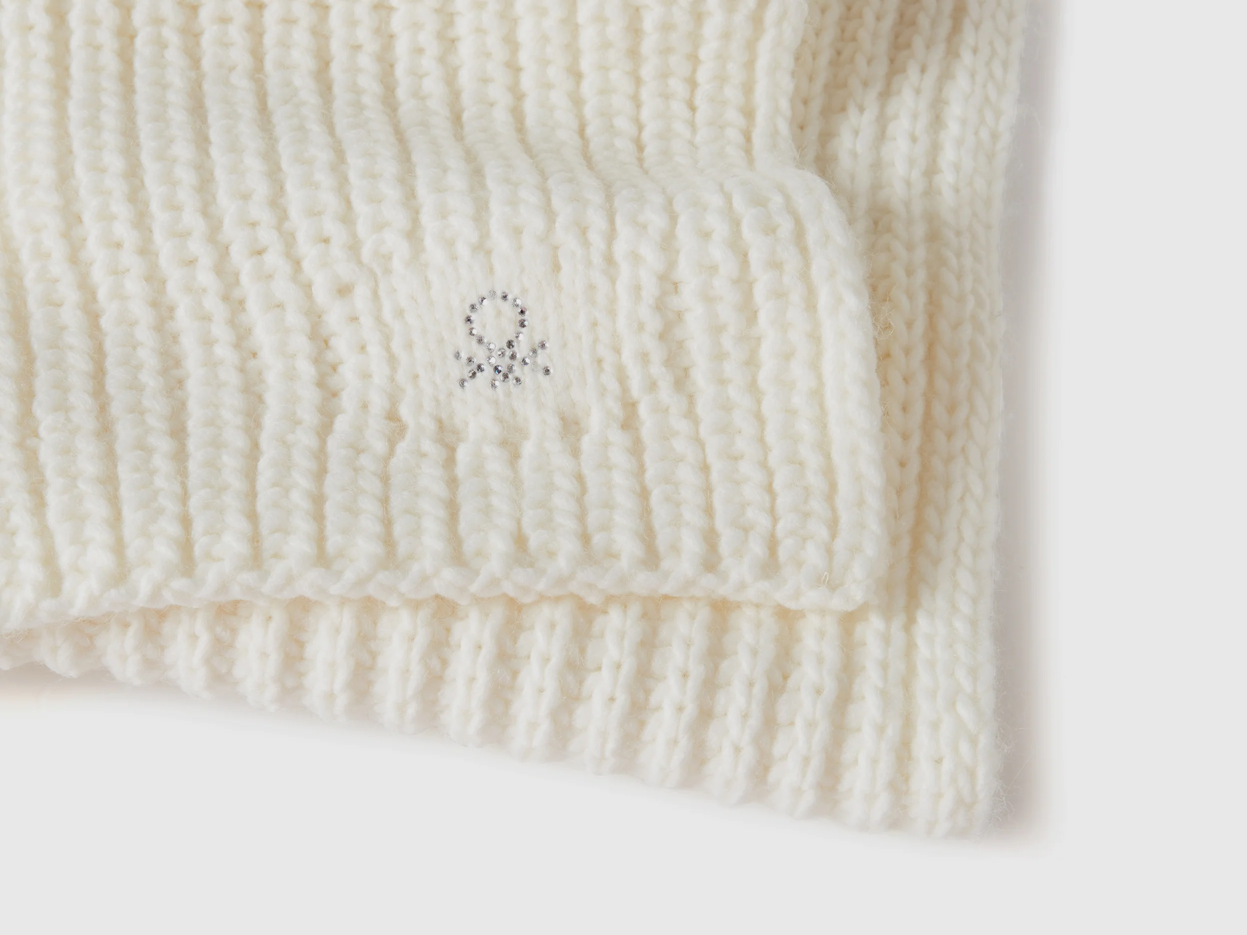 Sciarpa con logo in strass - Image 3