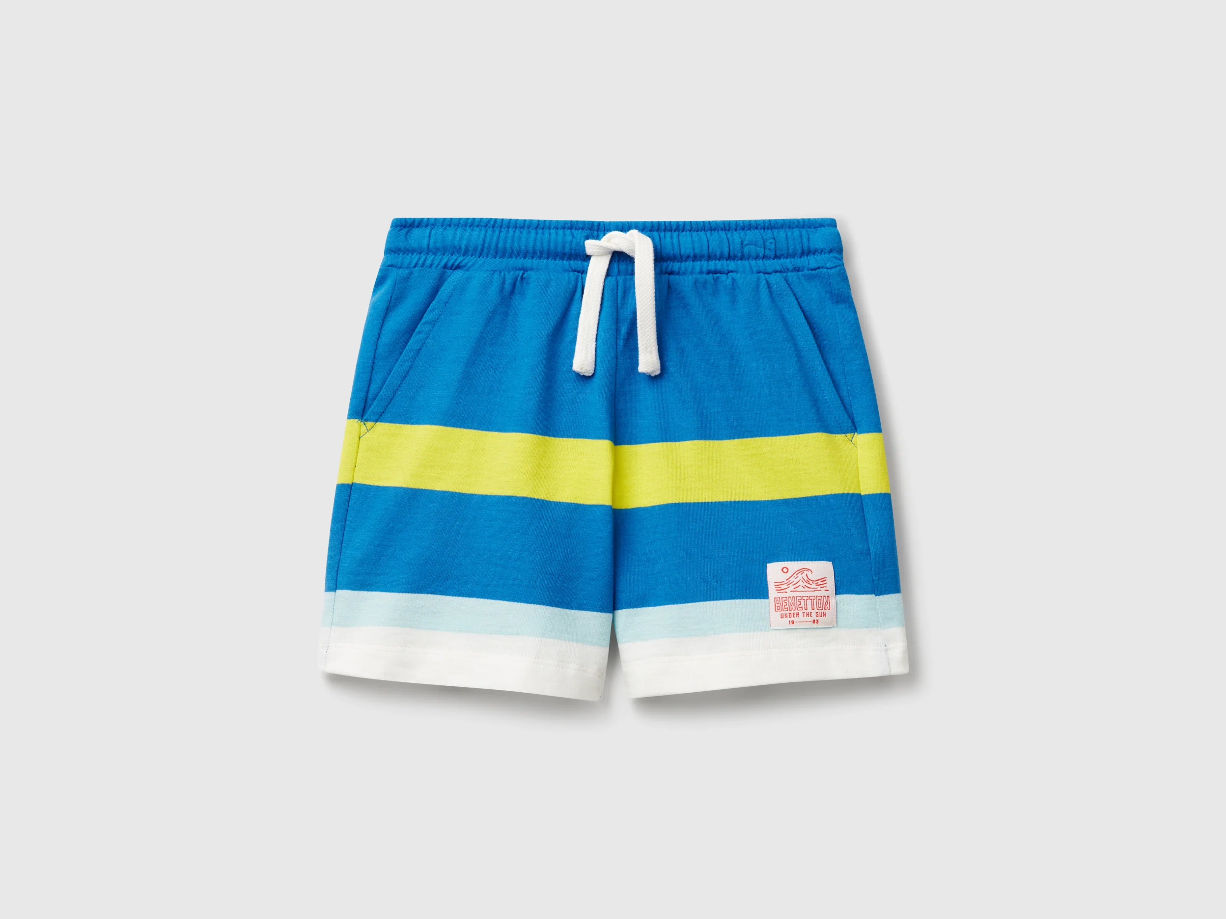 Shorts a righe