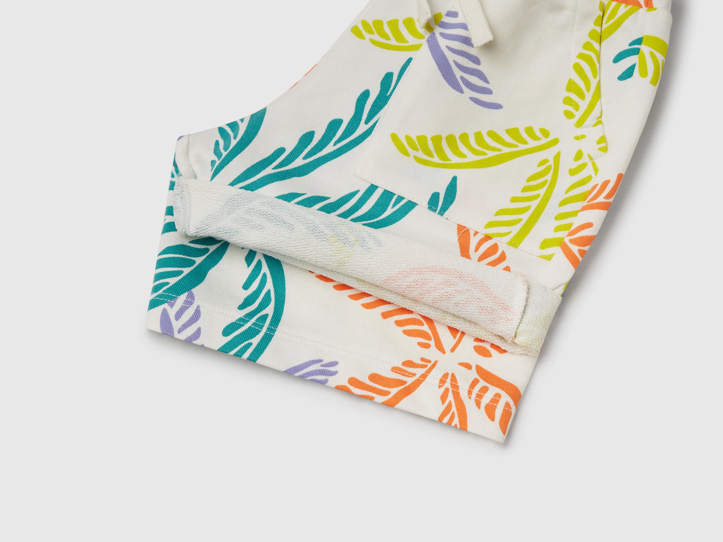 Shorts con stampa tropicale - Image 3