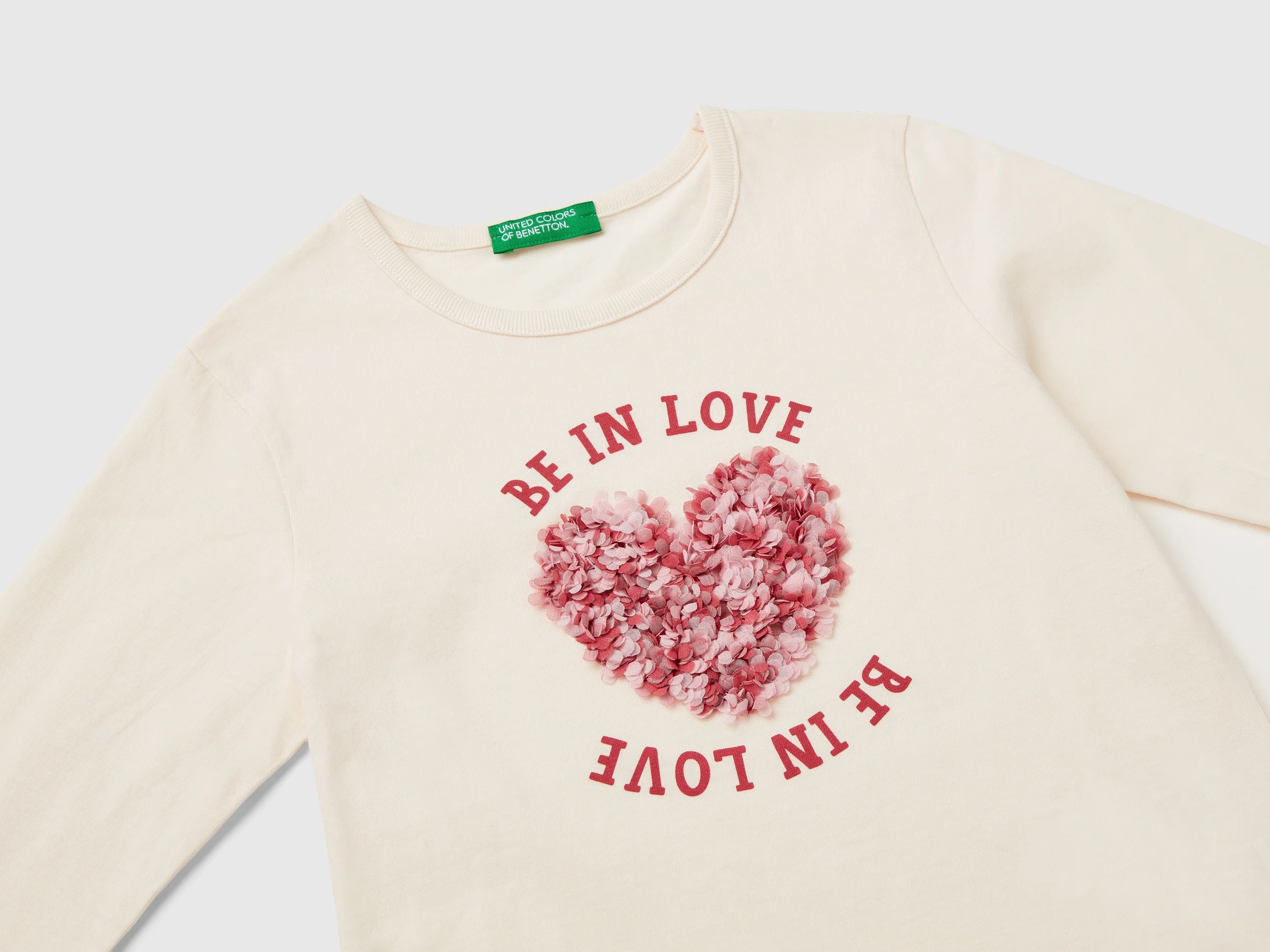 T-shirt con applicazione effetto petali - Image 3