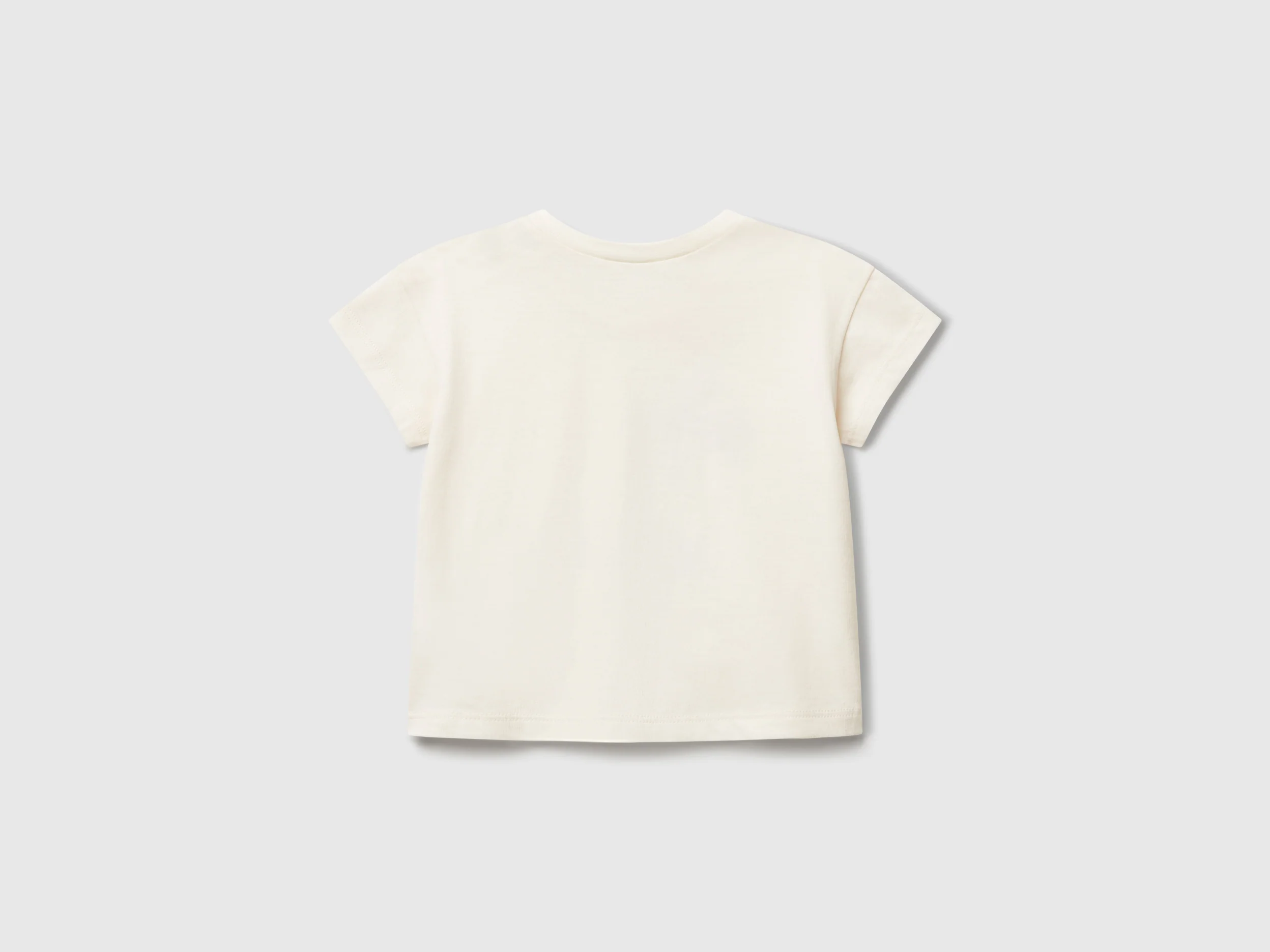 T-shirt con grafica estiva - Image 2