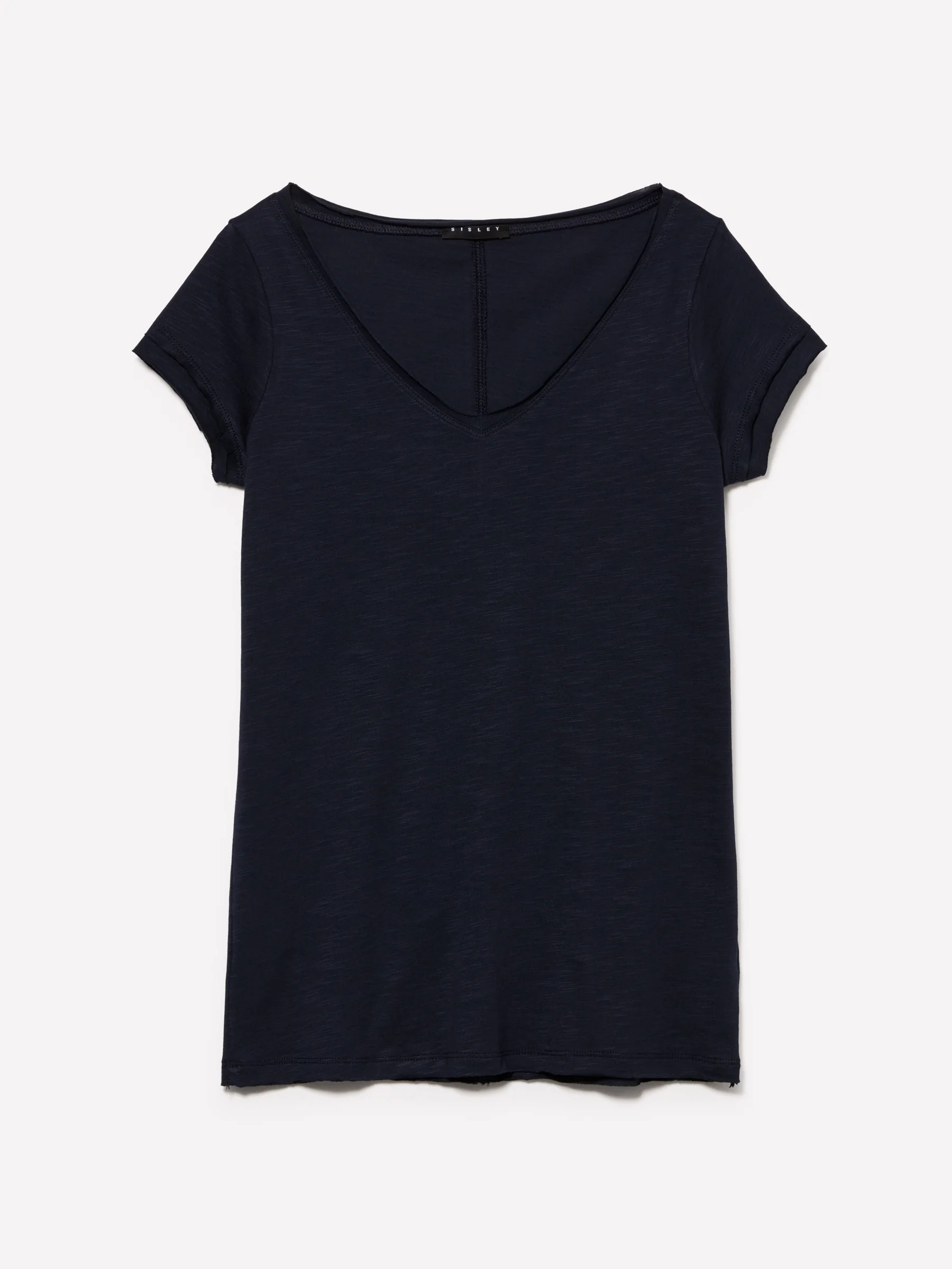 T-shirt con scollo a V e taglio a vivo