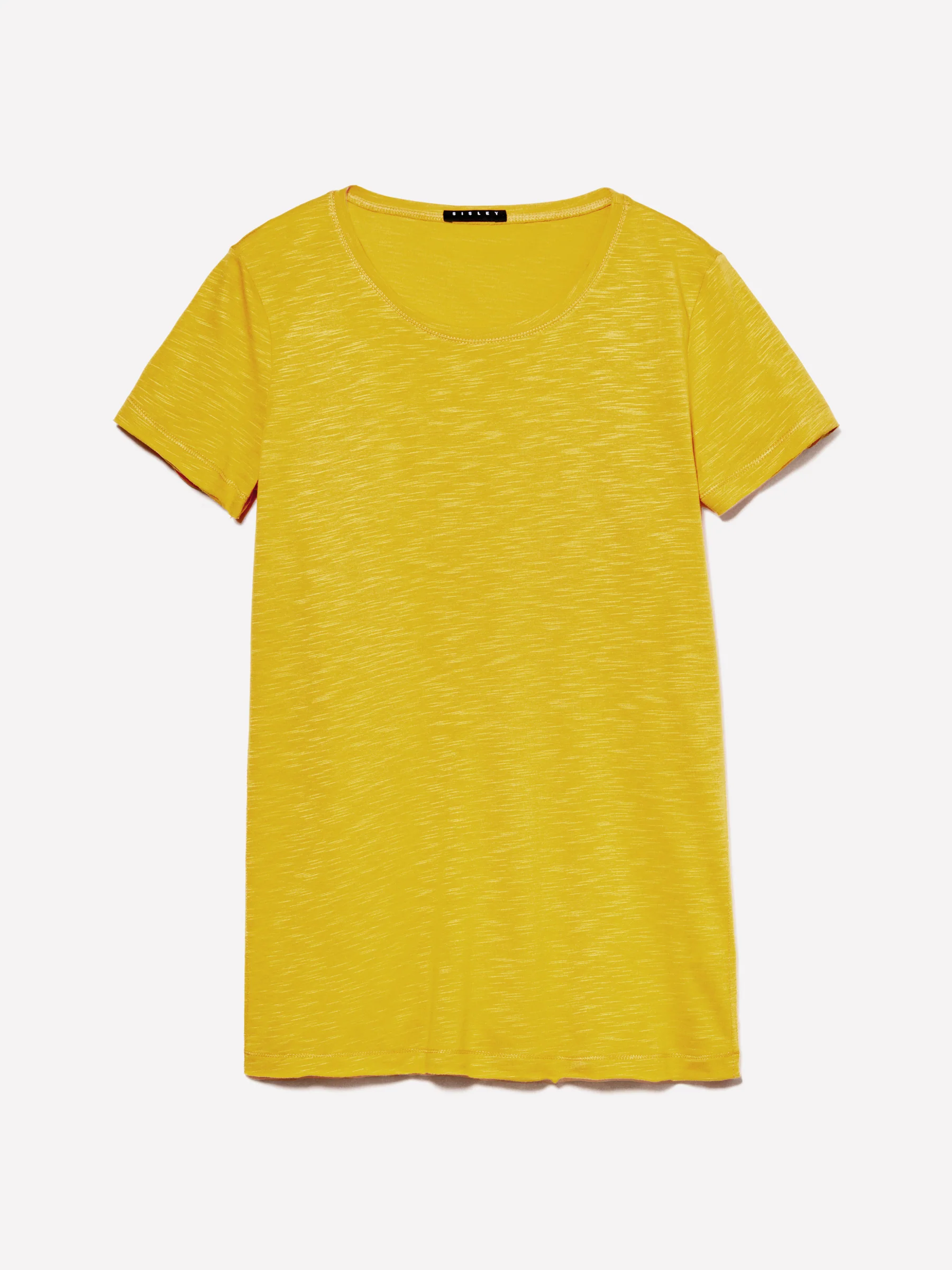 T-shirt con taglio a vivo