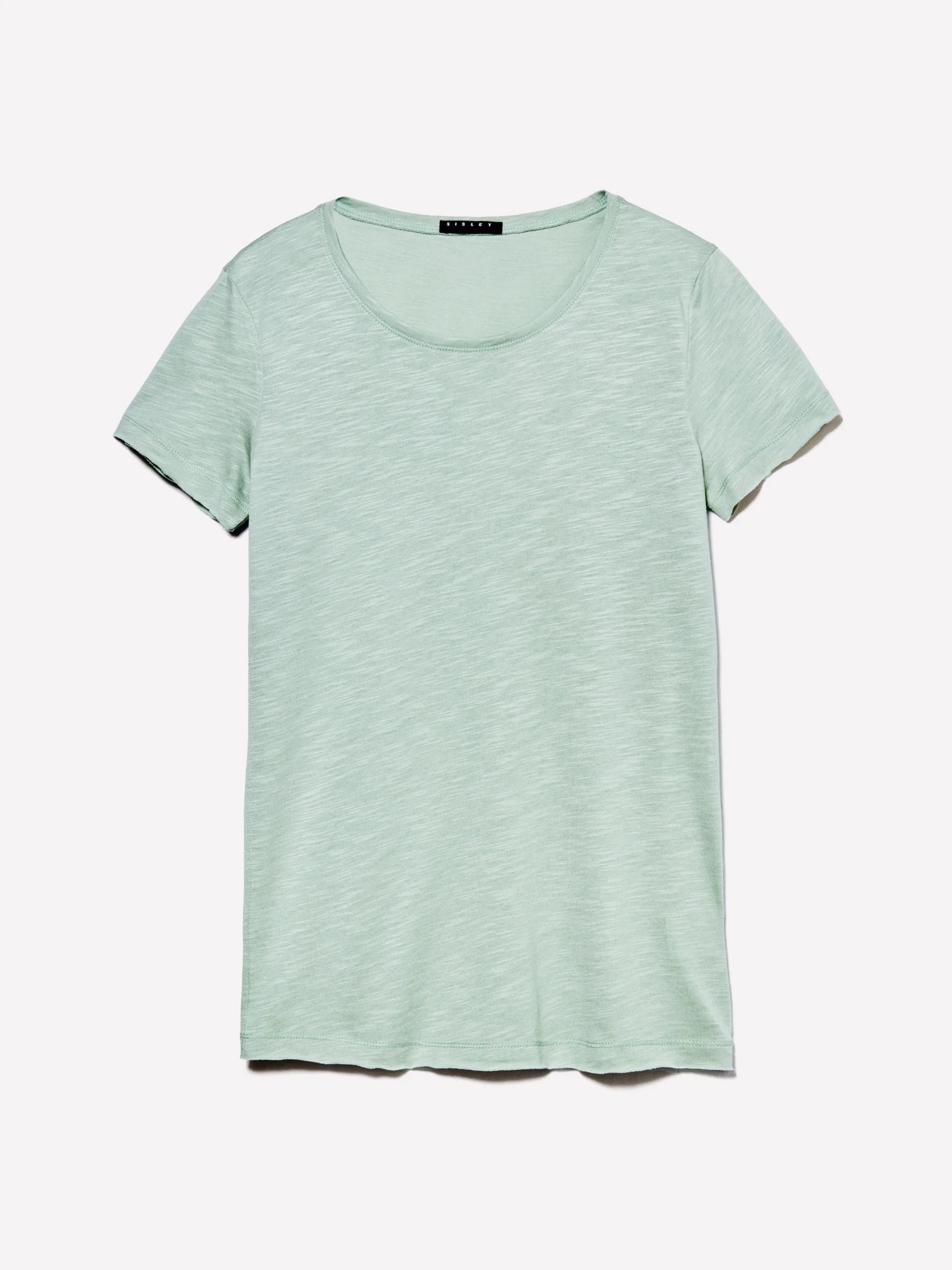 T-shirt con taglio a vivo