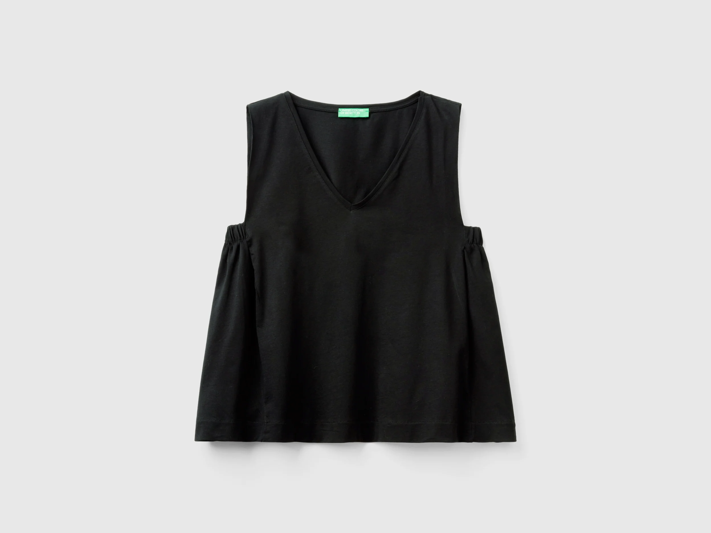Top con scollo a V