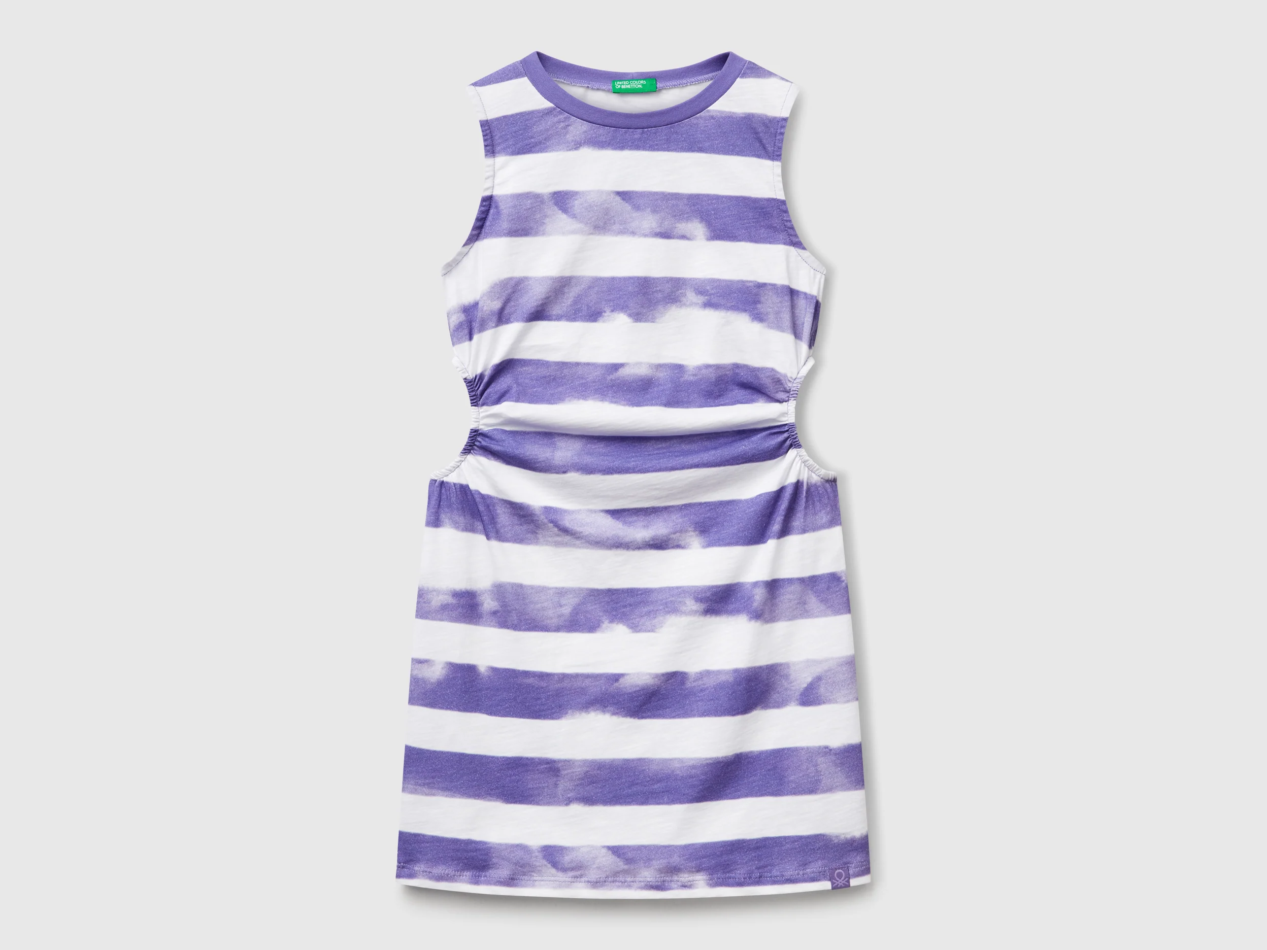 Vestito a righe con oblò